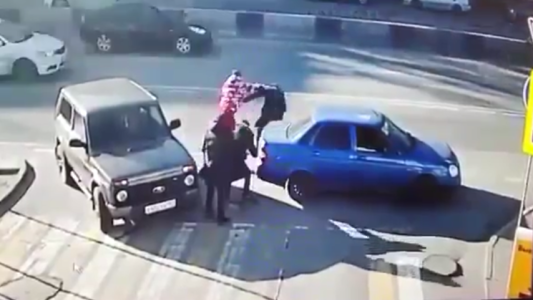 Violenta pelea tras discusión de tránsito