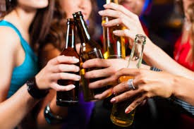 Uno de cada tres chicos de entre 12 y 14 años consumió alcohol mezclado con bebidas energizantes