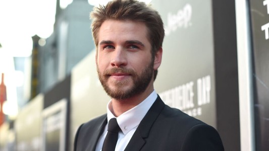 Liam Hemsworth encontró el reemplazo de Miley Cyrus