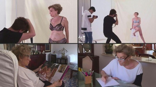 Modelo de lencería con casi ochenta años