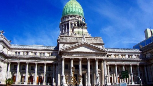 El Gobierno eliminó el artículo que permitía al Presidente modificar la estructura del Estado