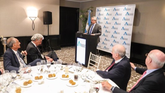 El Presidente le pidió al Congreso que apruebe la Emergencia Económica: "Estamos en el fondo del pozo"