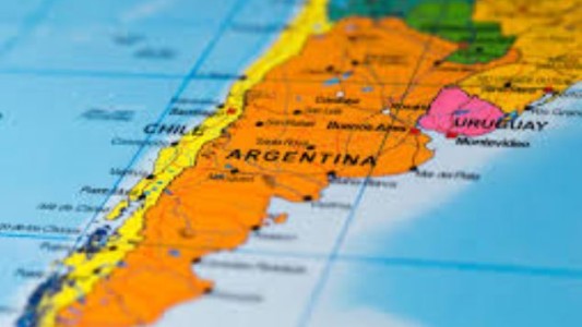 Una estudiante tuvo que dibujar el mapa de la Argentina de memoria y estallaron los memes con su resultado