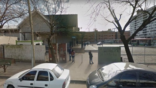Detienen a 10 porteños por una violación en manada en Córdoba