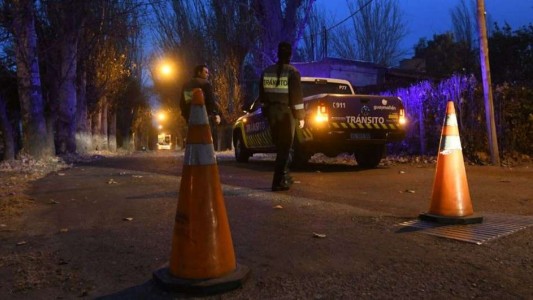 Mendoza: dos motociclistas murieron por la caída de árboles en medio de un temporal