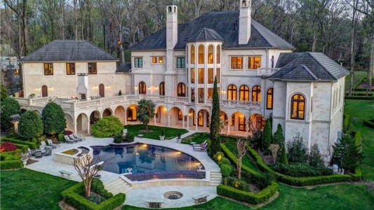 El regalo de Cardi B y Offset: una mansión de U$S 5 millones con un polígono de tiro