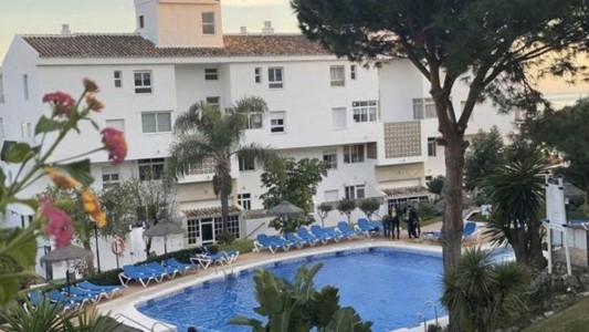 Un hombre y sus dos hijos se ahogaron en la pileta de un complejo vacacional