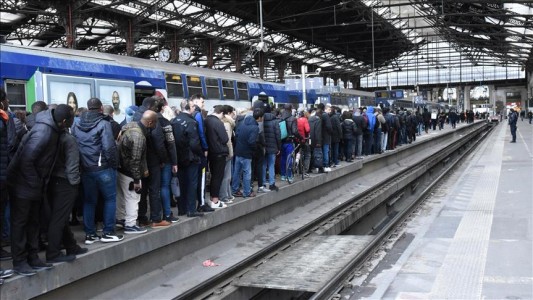 La huelga de transportes en Francia se encamina a ser la más extensa de la historia