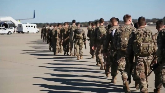 Ocho misiles impactaron en una base militar de Irak que alberga tropas de Estados Unidos