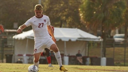 Hallaron muerto en el mar a un joven jugador de fútbol: fue devorado por tiburones