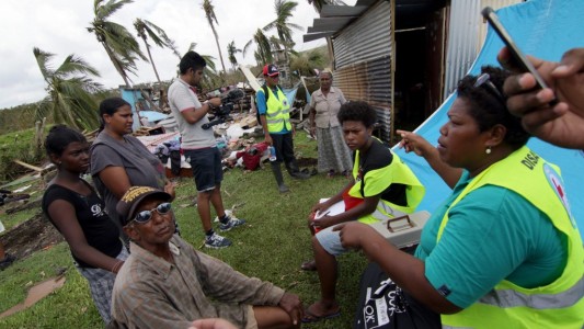 Fiyi se prepara para la llegada del ciclón Tino