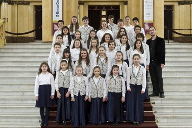 Los niños del coro Teatro Colón tienen derecho a recibir un salario