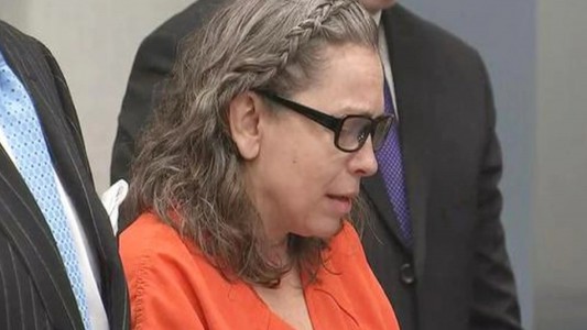 Una mujer envenenó a su marido con gotas para los ojos