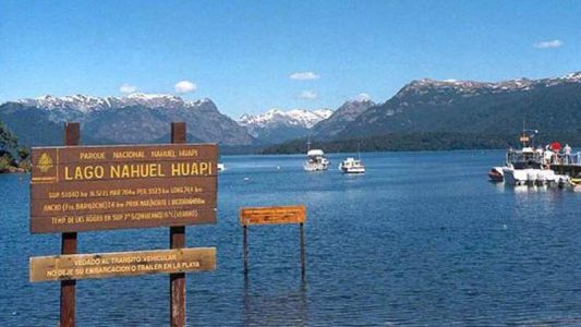¿Volvió "Nahuelito"?: el video que capta un extraño fenómeno en el lago Nahuel Huapi