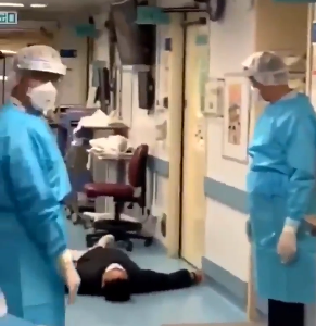 Coronavirus: paciente se desmaya en un pasillo de un hospital