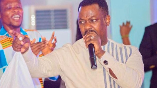 Un pastor africano asegura que por 50 millones de dólares podría resucitar a Kobe Bryant y su hija Gianna