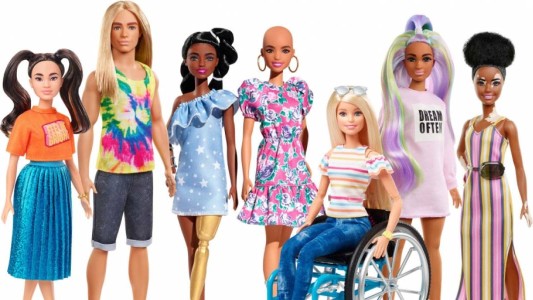 Las nuevas muñeca Barbie: lanzaron una con vitiligo y otra sin pelo