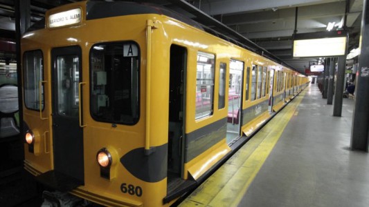 Trabajadores del subte amenazan con un paro si no logran un bono de $10 mil