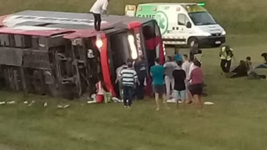 Volcó un micro en la Ruta 2 a la altura de Samborombón
