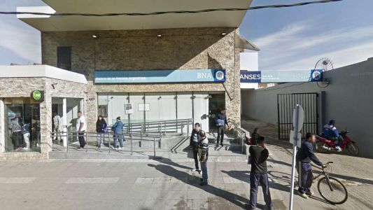 Vuelven a obligar que haya custodios en los bancos tras la ejecución en Isidro Casanova