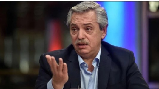 Alberto Fernández desalentó cláusulas gatillo en paritarias y descartó ayuda adicional por créditos UVA
