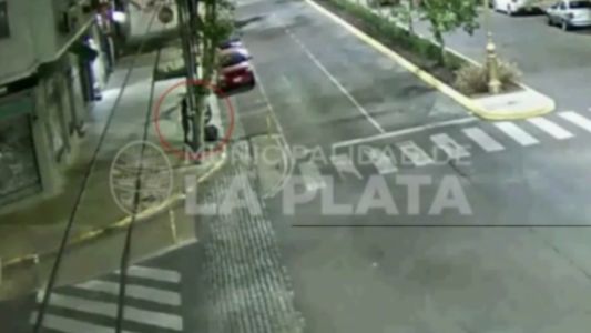 Detuvieron a un "trapito" acusado de violar a una joven dentro de un contenedor de basura