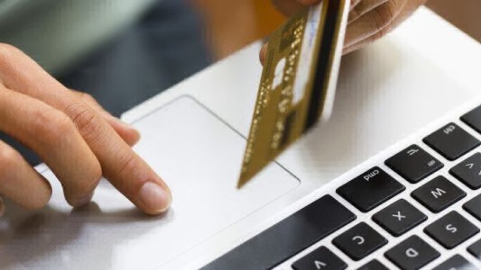 Autorizan a los bancos a enviar resúmenes de cuenta por vía electrónica