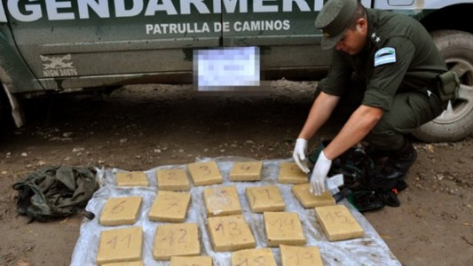 Desaparición de Santiago Maldonado: Policía Federal allana la sede de Gendarmería en Esquel