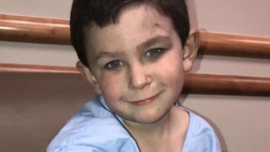 Nene héroe: salvó a su hermanita de un incendio y volvió para rescatar a su perro