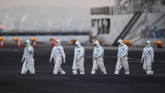 Con 99 nuevos casos positivos, ya suman 553 los contagiados del crucero en cuarentena