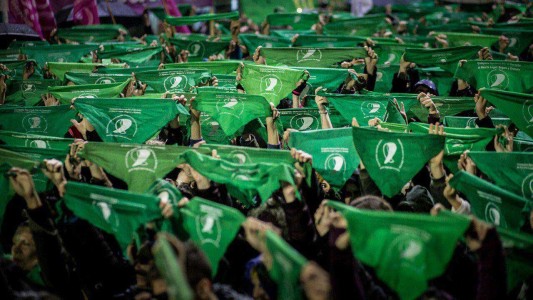 Pañuelazo verde frente al Congreso en reclamo por el aborto legal