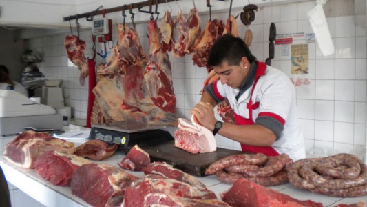 Los carniceros dicen que "no son los verdaderos formadores de precios" y apuntan contra los supermercados
