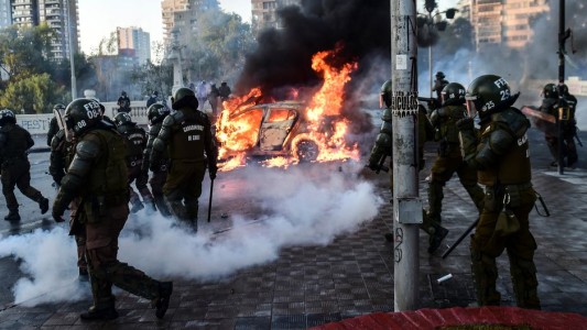 Manifestantes se enfrentaron con los carabineros en la previa del Festival de Viña del Mar