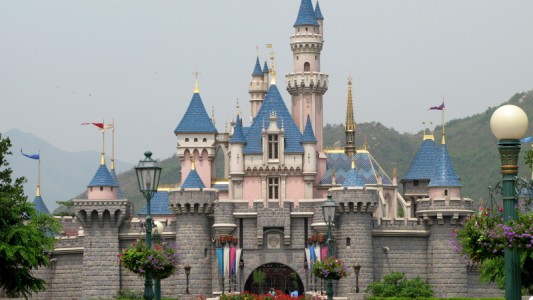 Cierran Disneyland en Shangai y Hong Kong como prevención del coronavirus