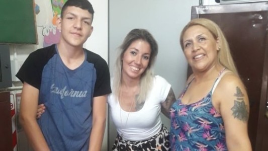 Una docente pidió zapatillas n°49 para un alumno y la ayudaron estrellas de básquet