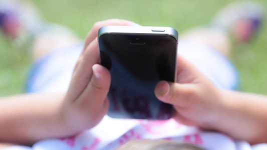 Por la llamada en broma de una nena a la Policía, descubrieron la actividad ilegal de su madre y la detuvieron