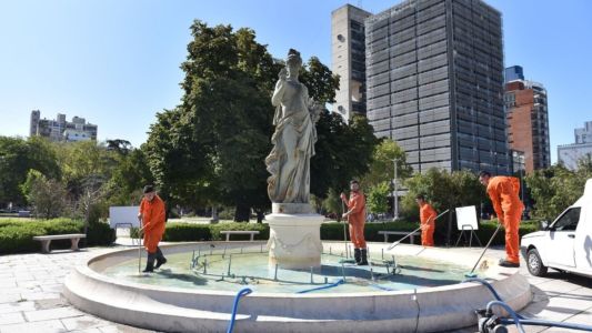 Vacían todas las fuentes públicas de La Plata para evitar la propagación del dengue