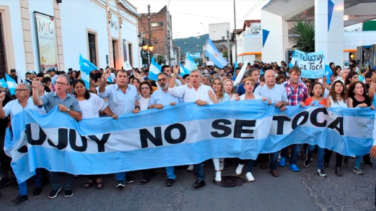 Jujuy: Una multitud marchó en contra del proyecto de intervenir la Justicia