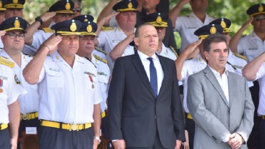 En breve trasladarán presos desde comisarías bonaerenses a containers, aseguró Berni