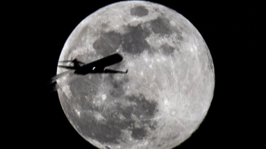 El show del cielo: dónde y cómo ver la "superluna de gusano"