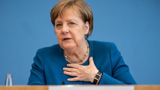 Angela Merkel laertó que el coronavirus "podría contagiar hasta el 70% de los alemanes"