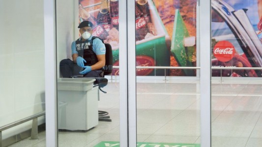 Uruguay: una mujer con coronavirus estuvo en un casamiento con 500 personas