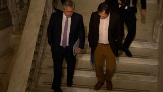 Nuevas medidas: lucha "contra especuladores" y  "recursos excepcionales" a beneficiarios de AUH