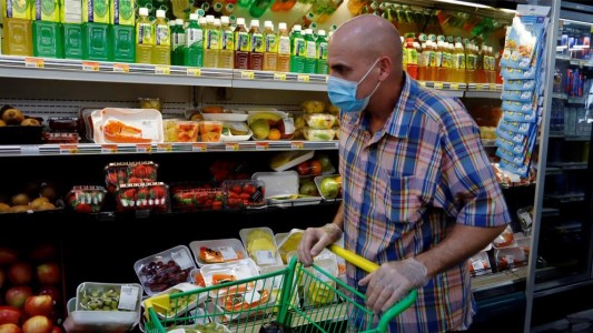 Le darán un bono de 5.000 pesos a los empleados de los supermercados