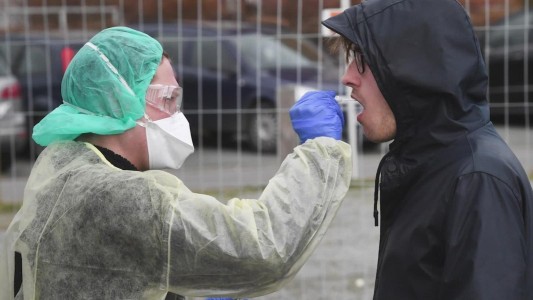 Coronavirus: un joven de 17 años fue dado de alta sin hacerle el test y murió horas después