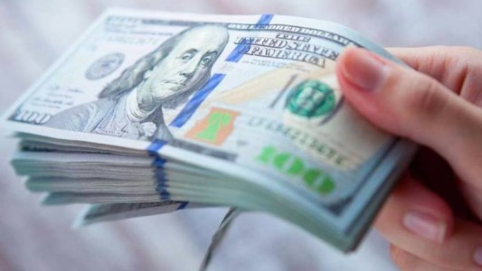 Dejó propina de US$ 10 mil para empleados que fueron despedidos de un restaurante que debió cerrar por el coronavirus