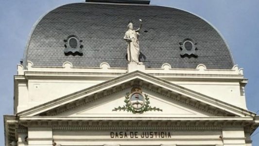 En medio de reclamos por recorte de sueldos estatales, Corte bonaerense propone aportes voluntarios de 15 o 20% del salario básico