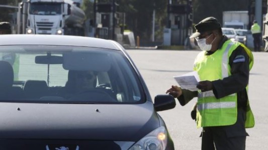 Casi 1.200.000 personas fueron detenidas o notificadas por violar la cuarentena total