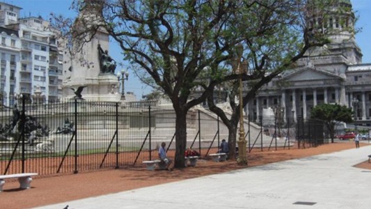 Misterio en Plaza Congreso: asesinaron a balazos a un joven colombiano
