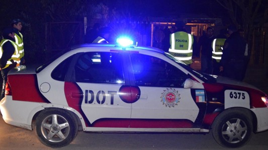 Detuvieron a una policía por balear a su padre